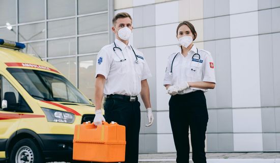 五常救护车转运病人车内有没有插电源的位置？